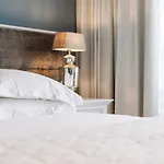 Szálloda Cocoon 4*
